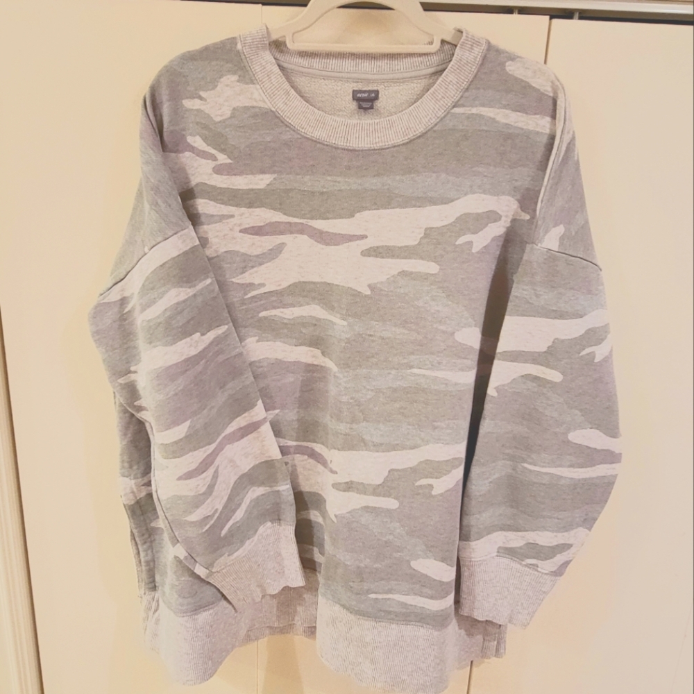Aerie Womens Camo Sweatshirt